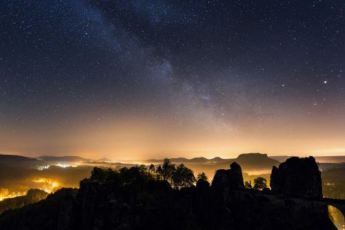 Milchstrasse hinter der Bastei 09.05.2016 ca 2Uhr