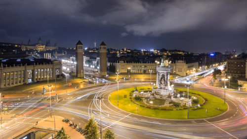 Der Placa Espanya in Barcelona in seiner nächtlichen Pracht.